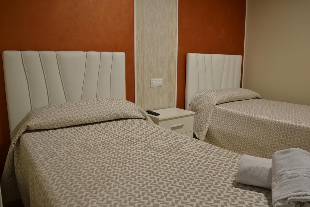 Hostal El Bugar Teruel Ngoại thất bức ảnh